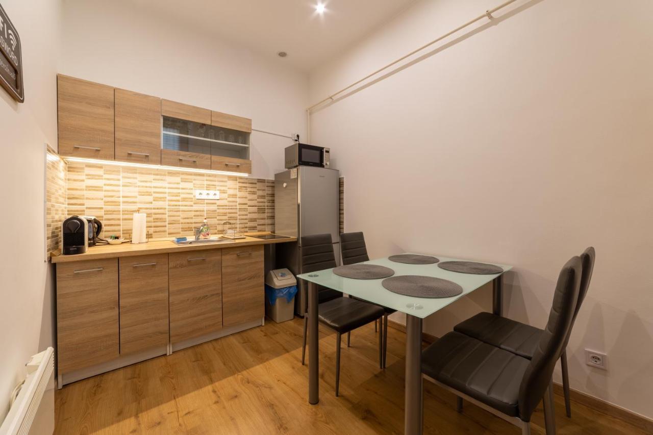 Lovely 1 Bedroom Flat With Central Location Budapest Extérieur photo